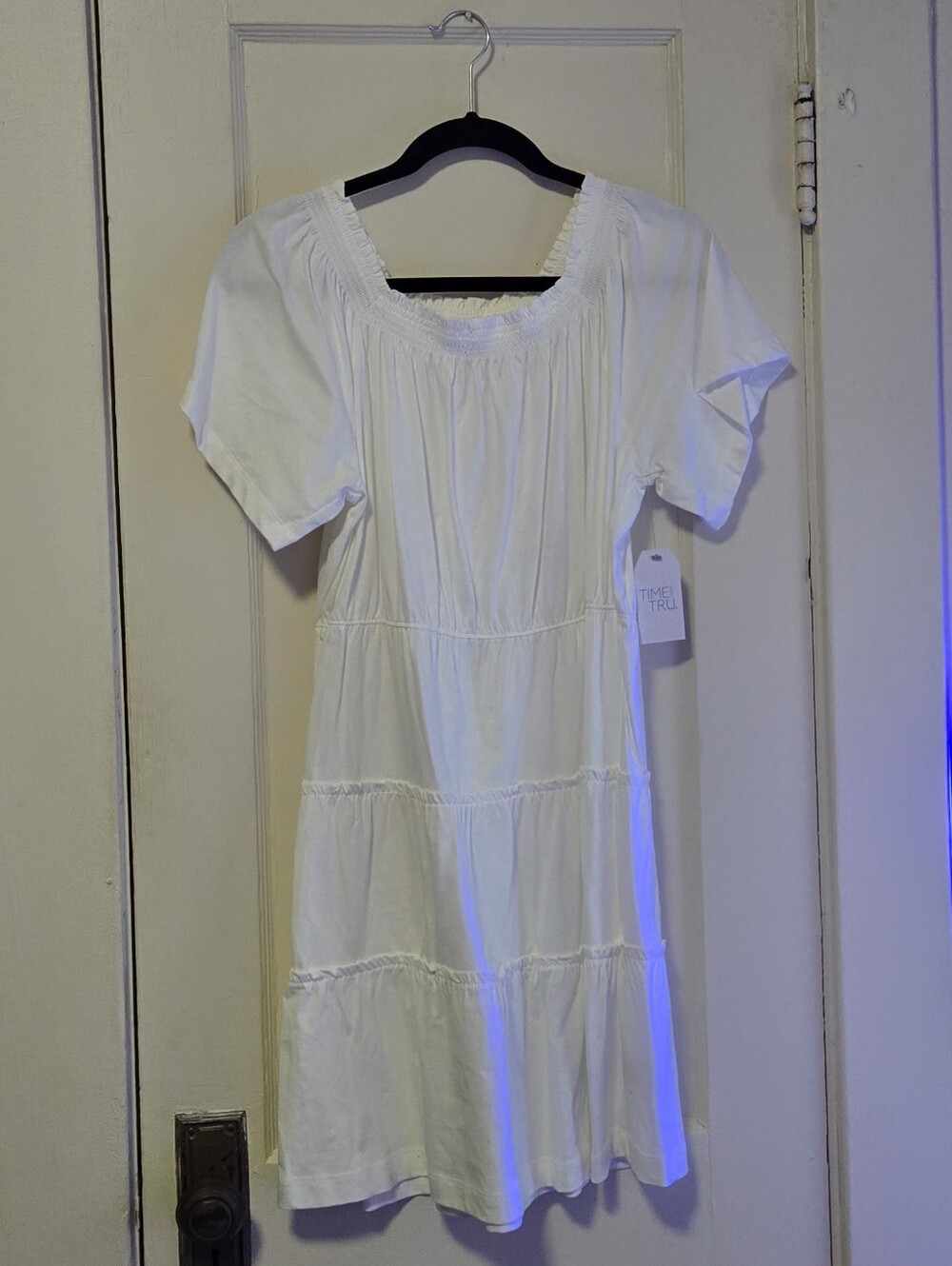 Time and Tru White Tiered Short Sleeve Dress